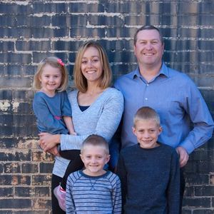 Meet your Posher, Courtney